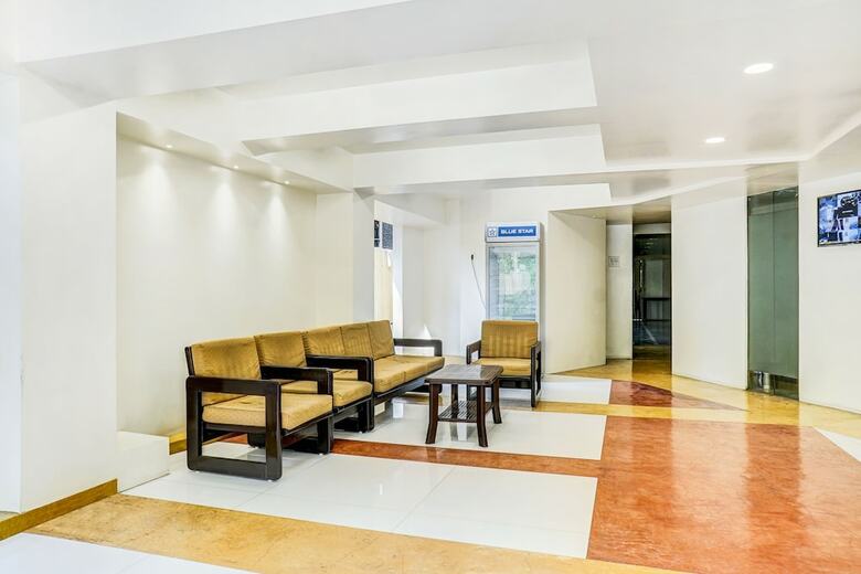 Fabhotel Executive Residency