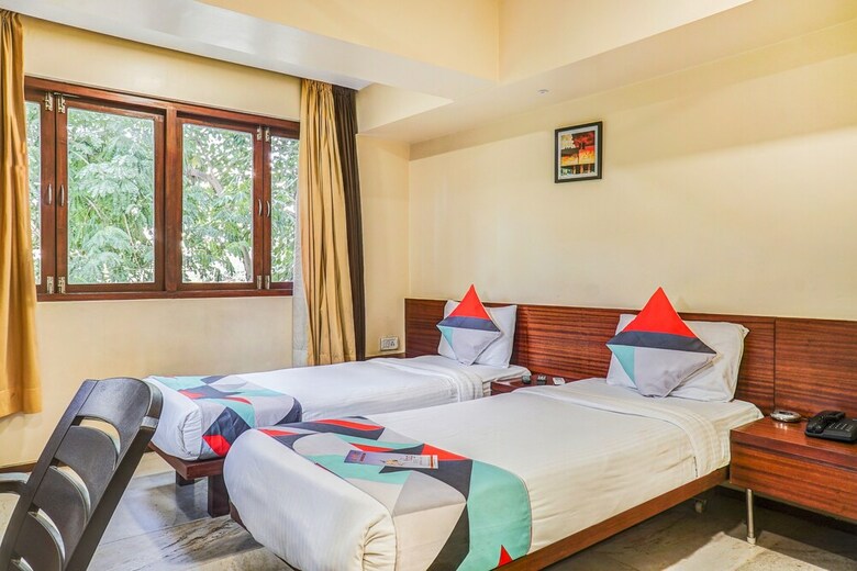 Fabhotel Executive Residency