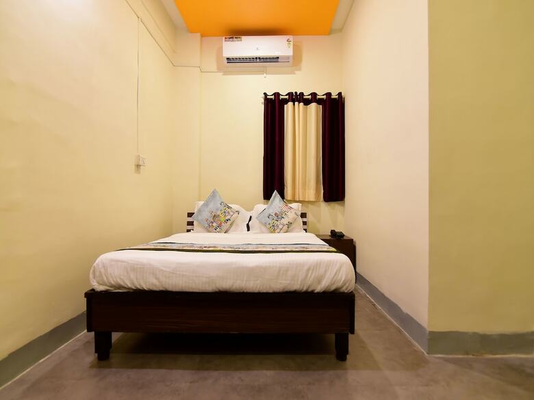 Hotel Oyo 9910 Sambram Inn