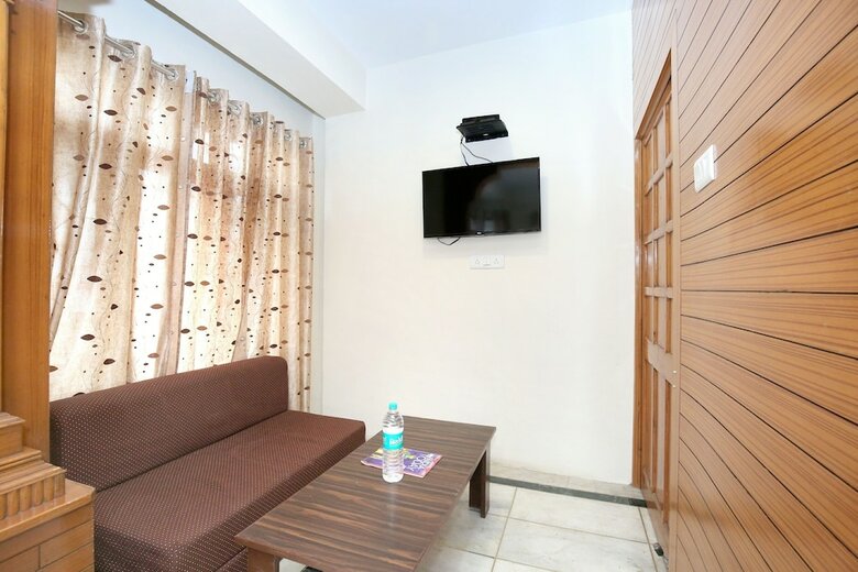 Apartamentos Oyo 11584 Home Modern Studio Kasumpti