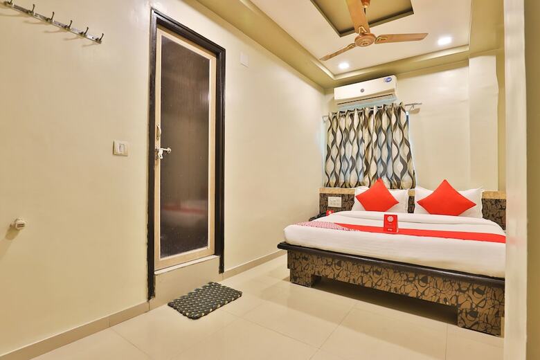 Oyo 11450 Hotel Balaji