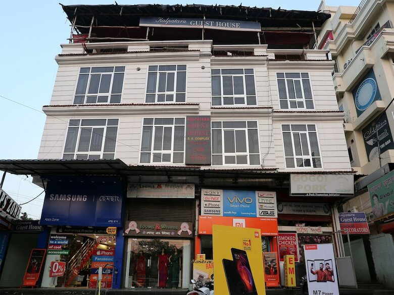 Hotel Oyo 10883 Pema Thang Residency