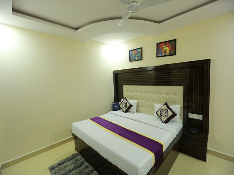 Oyo 8883 Hotel Comfort Zone
