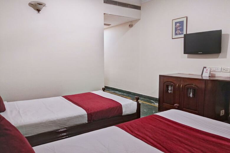 Hotel Oyo 11316 Athithi Inn
