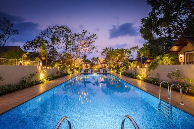 Hotel Stone Wood Resort & Spa