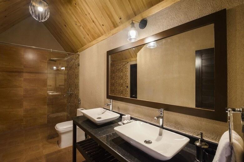 Hotel Stone Wood Resort & Spa