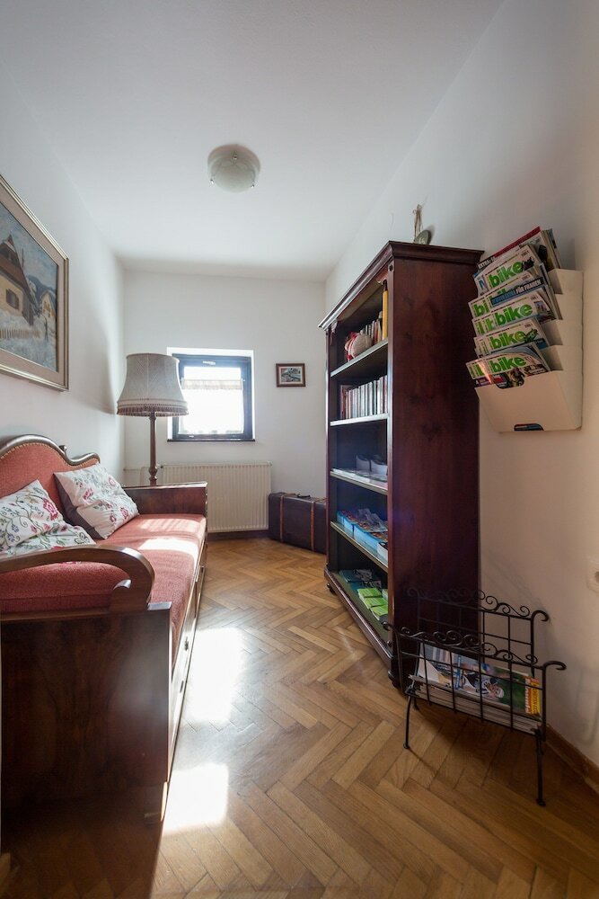 Hotel Apartment House Berghi