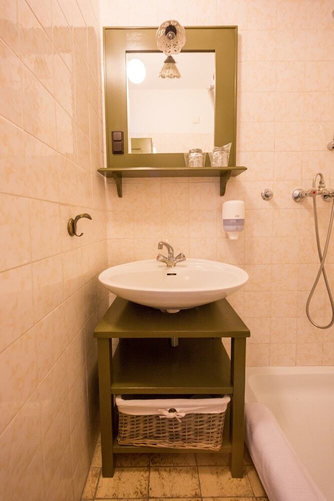 Hotel Apartment House Berghi
