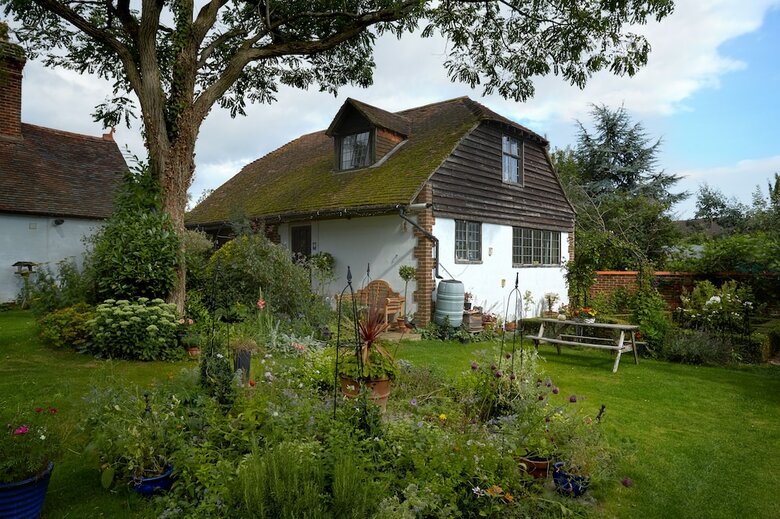 Strawberry Cottage B&B