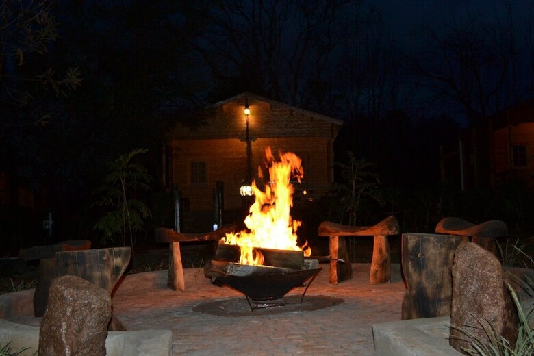 Severine Cottages And Lounge