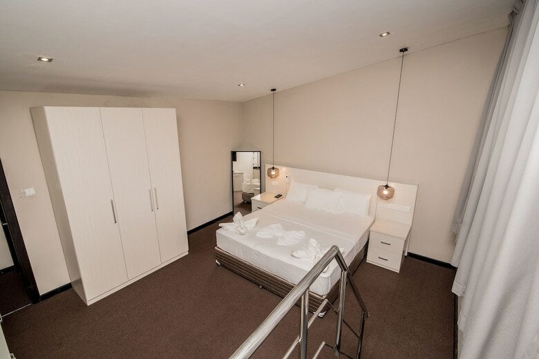 Hotel W Residence Kandy