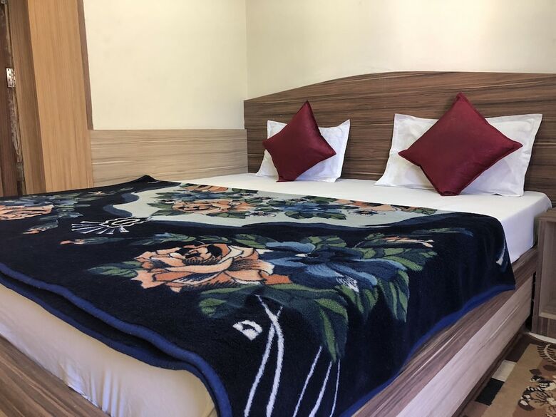 Hotel Satpura Safari
