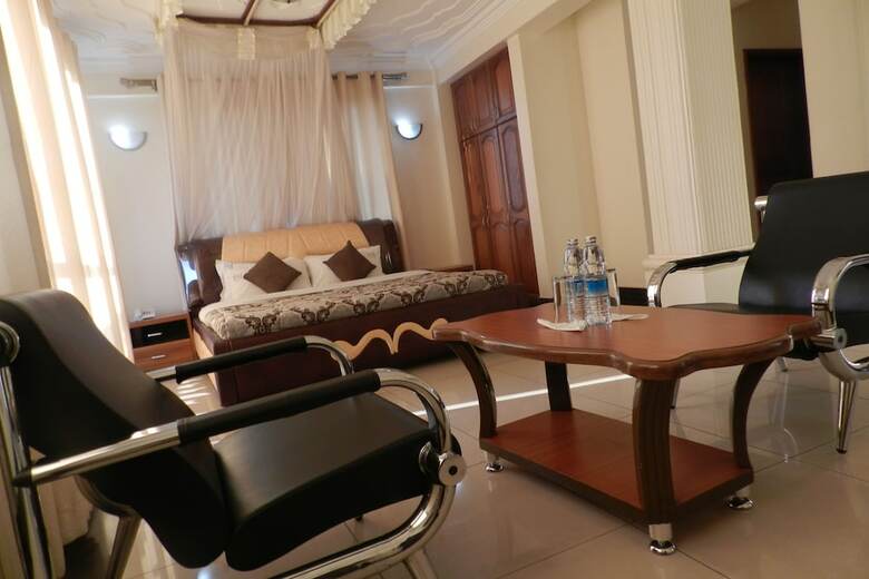 J-frigh Hotel