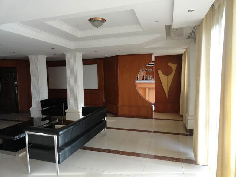 J-frigh Hotel