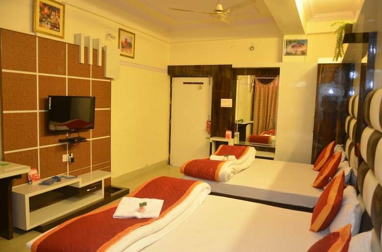 Hotel Ganpati Plaza