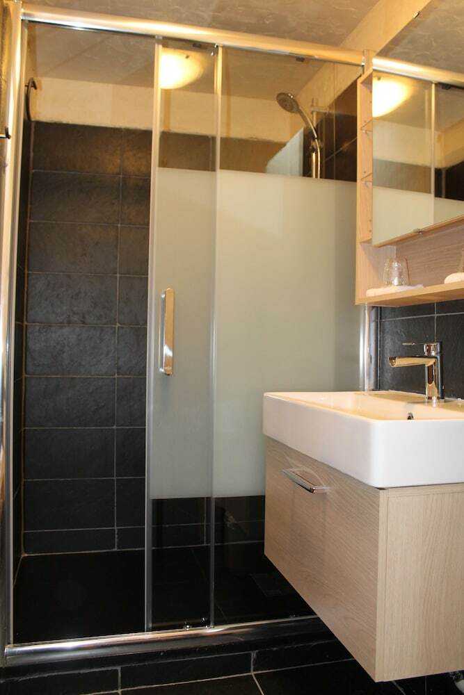Hotel C�t� Chambres