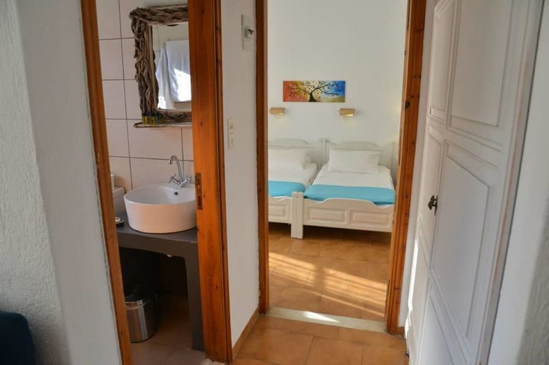 Hotel Anofli Accommodation