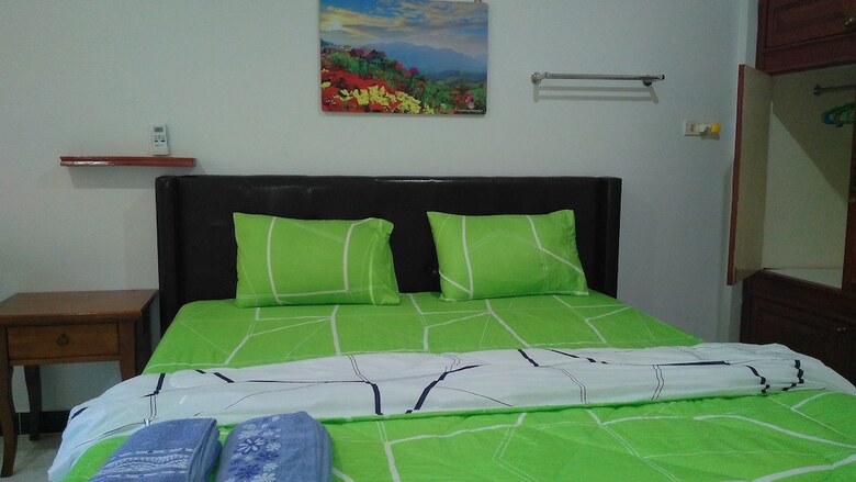 Hotel Studio With Aircon