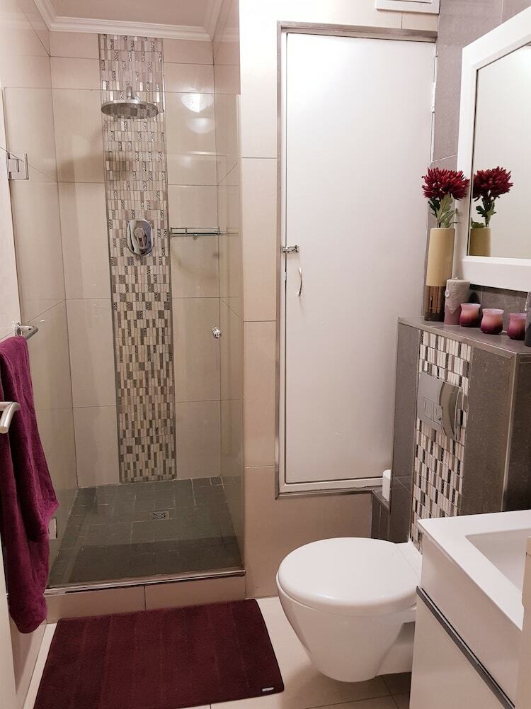 Luxurious Apartment In Century City