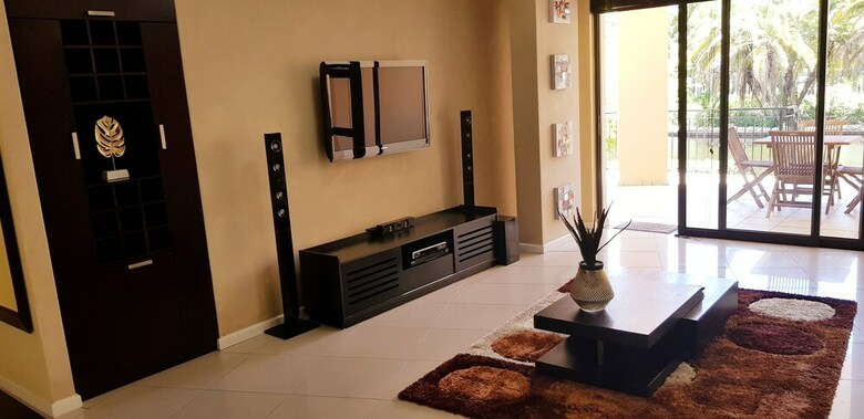 Luxurious Apartment In Century City