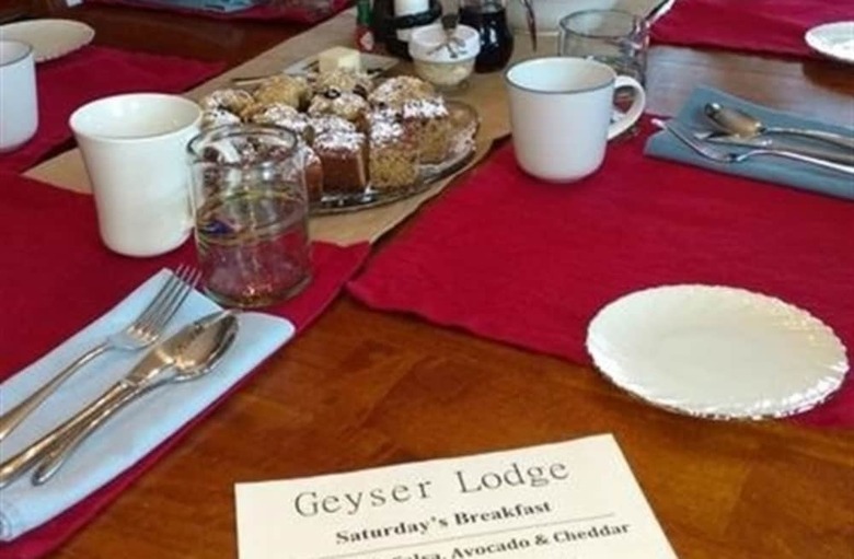 Bed & Breakfast Geyser Lodge