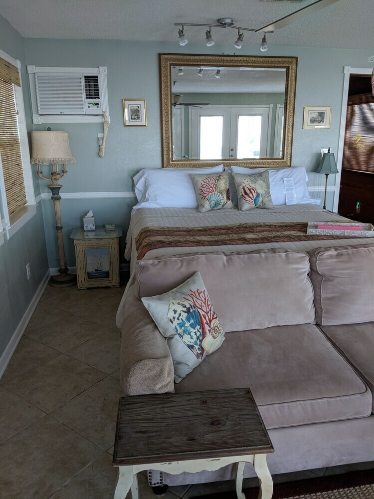 Bed & Breakfast Come Friday Cottages On The Bay
