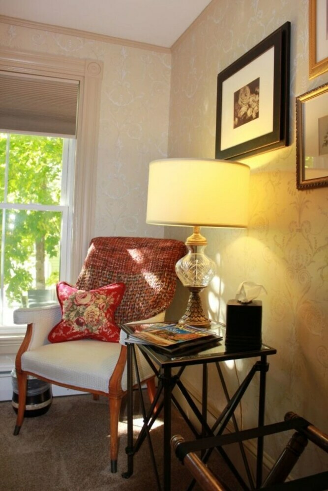Bed & Breakfast Holbrook House
