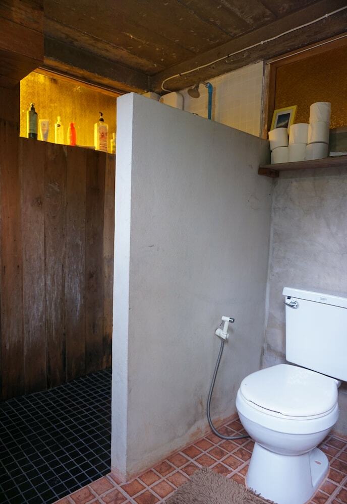 Hotel Kaampuju Cafe And Rooms