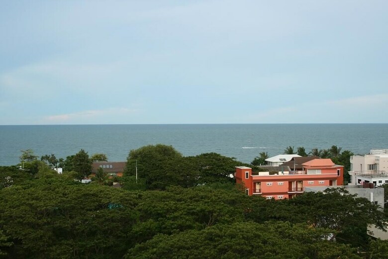Hua Hin Beach Rocco Condo By Thr