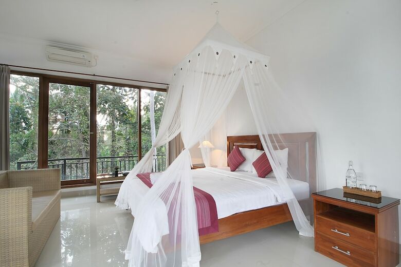 Bed & Breakfast Sekembang Ubud Villa