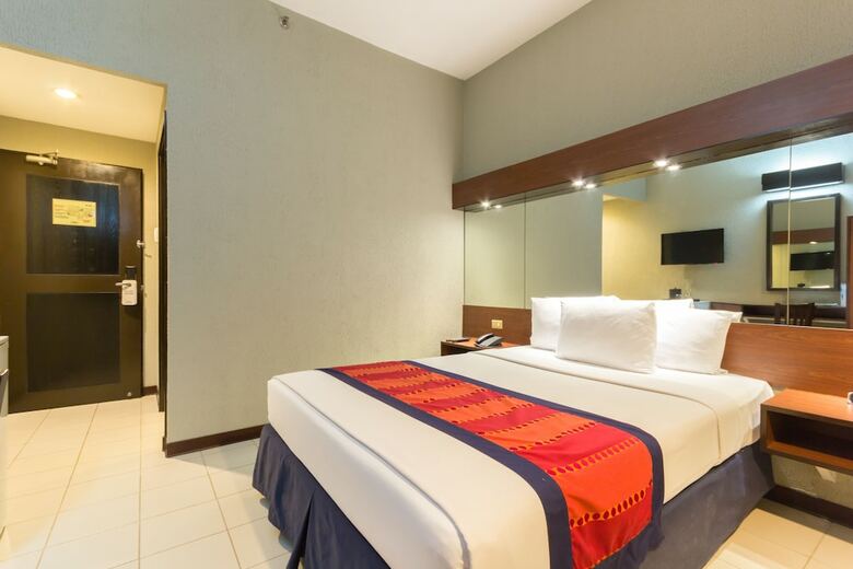 Hotel Microtel By Wyndham ? Eagle Ridge, Cavite