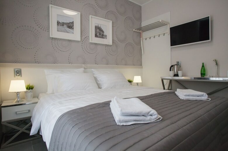 Metro Hotel