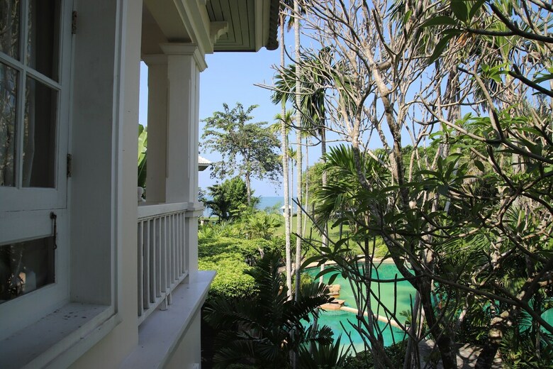 Baan Dhewaran Beachfront Villa