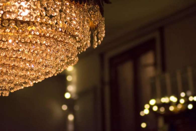 Cafe Pension The Chandelier
