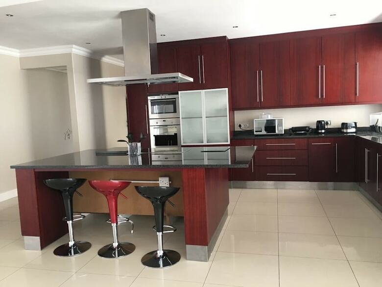 Villa House Havana Camps Bay