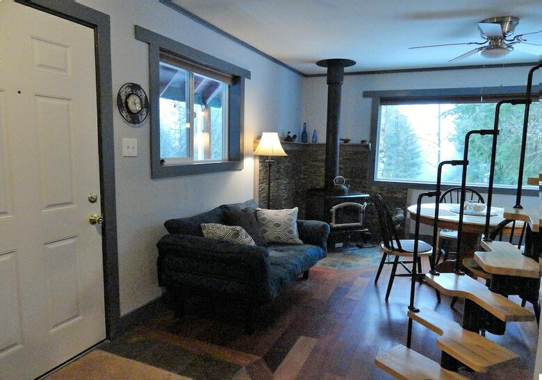 Cabana Packwood Ski & Vacation Getaway