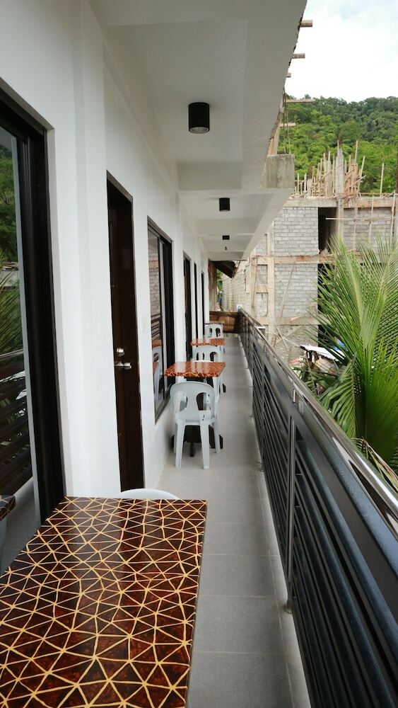 Hotel Chelle's Apartelle - Inn