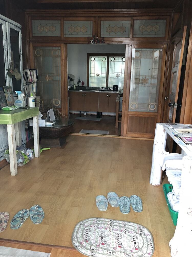 Hostal Jaun Guesthouse - Hostel