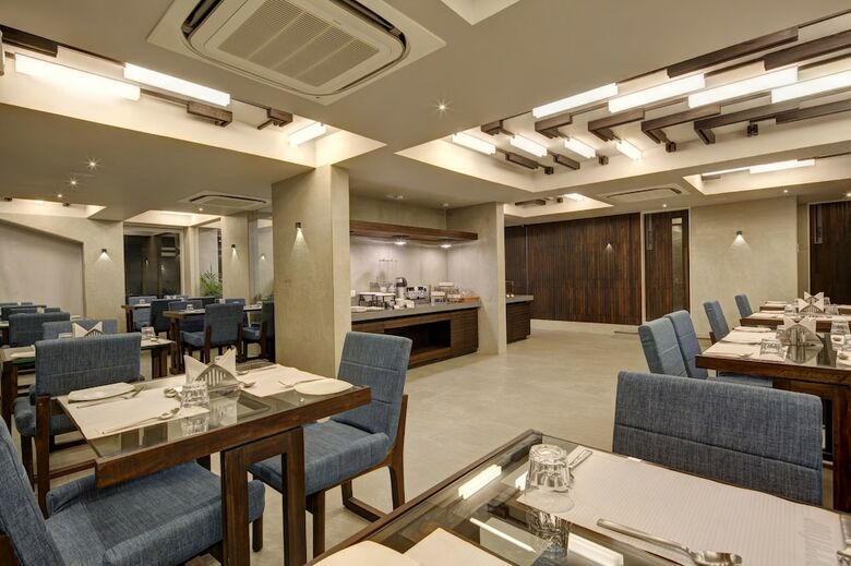 Hotel Carrefour
