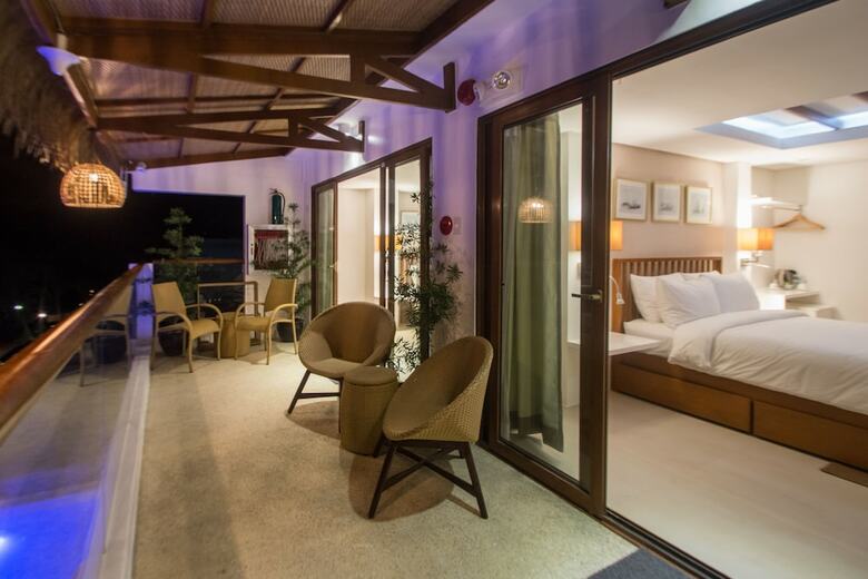 Hotel La Banca House Boracay