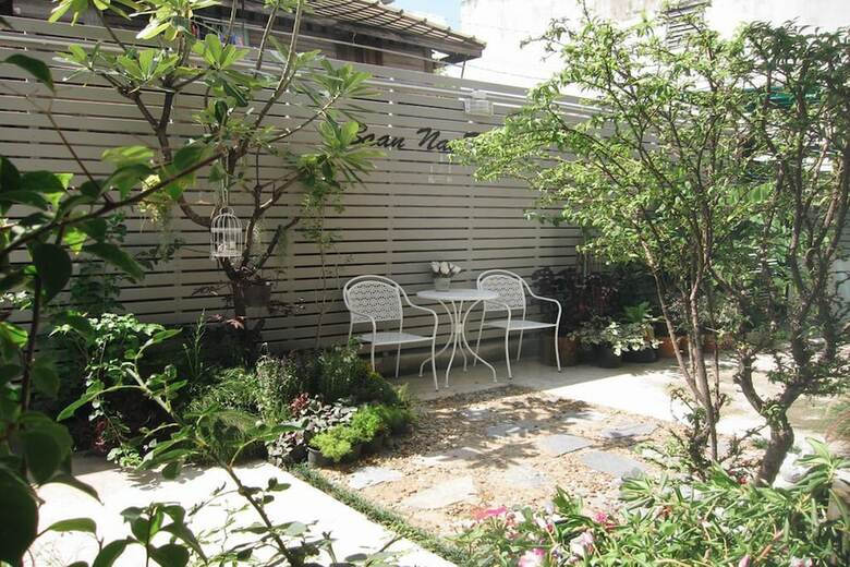 Hostal Baan Nai Trok - Hostel
