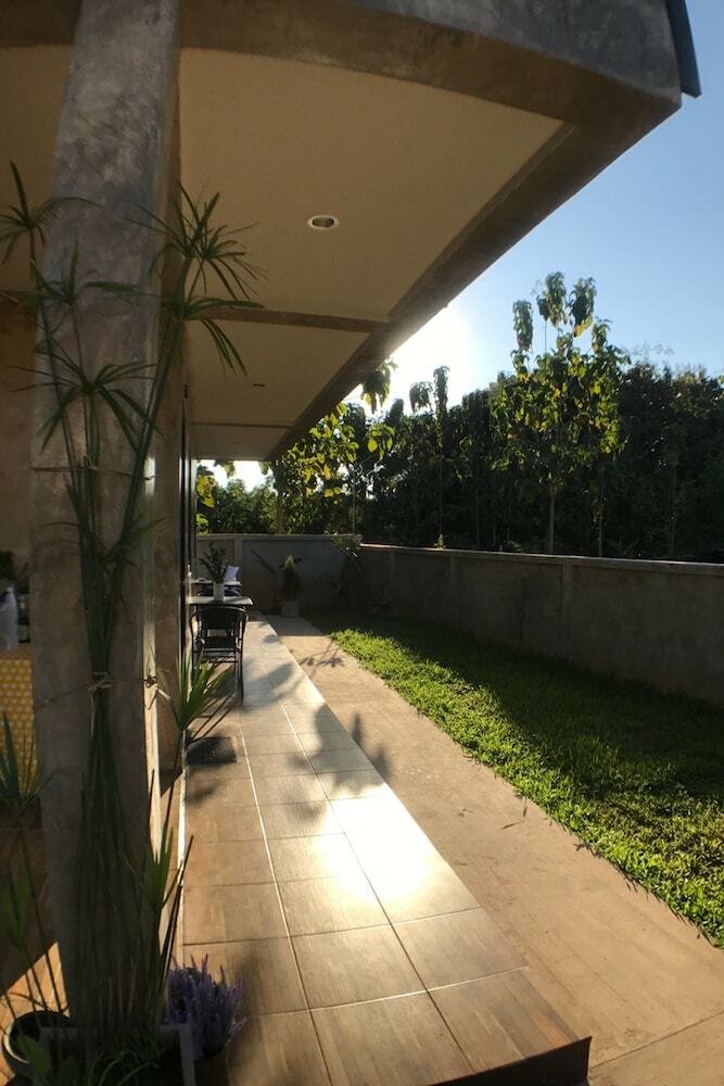 Hotel Ban Roojai