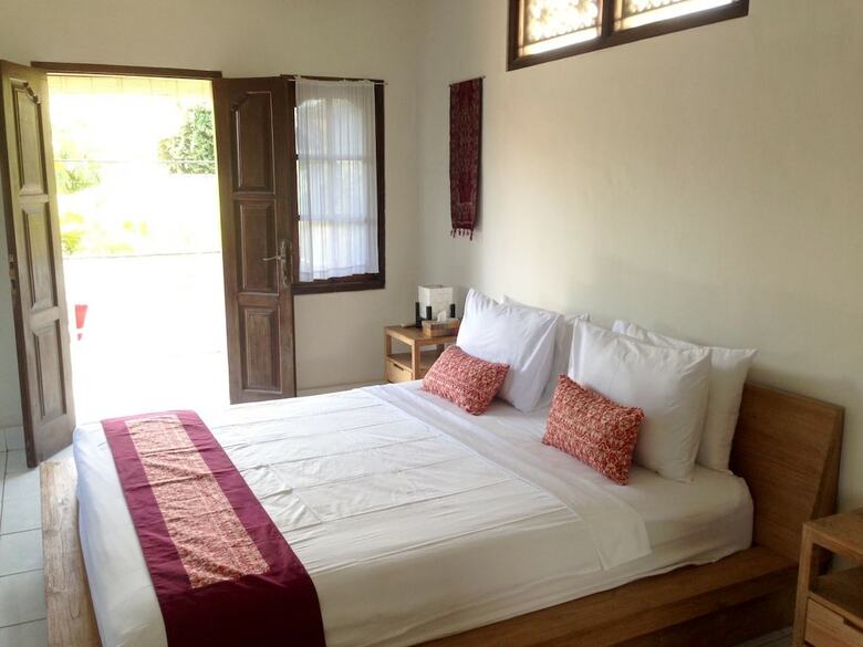 Bed & Breakfast Seminyak Hideaway Villa