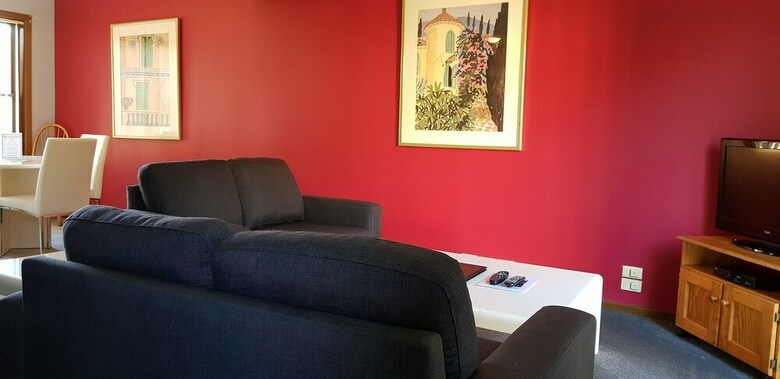 Colonial Motel And Serviced Apartments