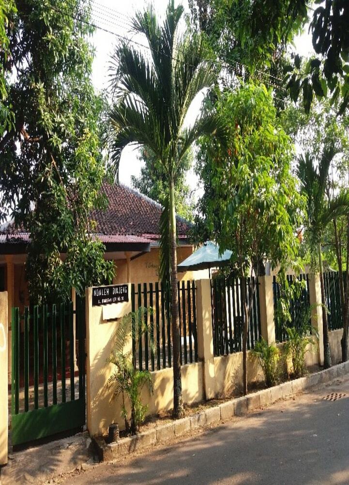 Bed & Breakfast Ndalem Diajeng Homestay