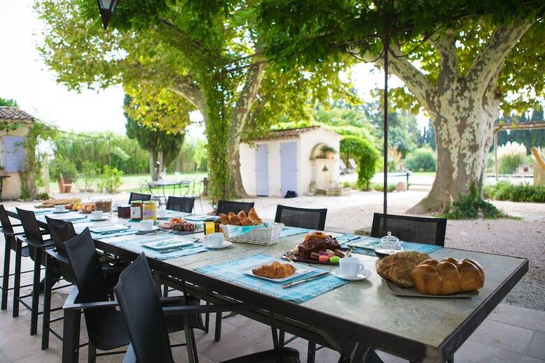 Hotel Sous Les Platanes