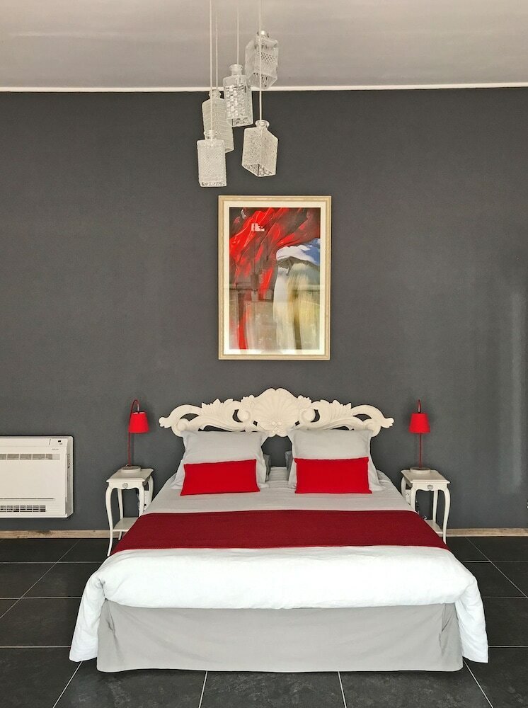 Hotel Sous Les Platanes