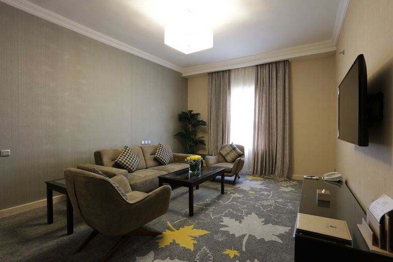 Salsabil Hotel By Warwick Al Naseem