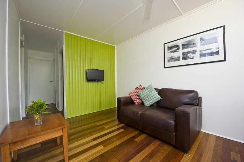 Kooyong Apartment 6