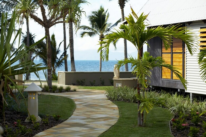 Pure Magnetic Villa 10